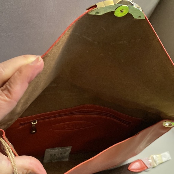 Soft crossbody pumpkin rich orange purse with twill shoulder strap & wrist strap - Picture 3 of 6